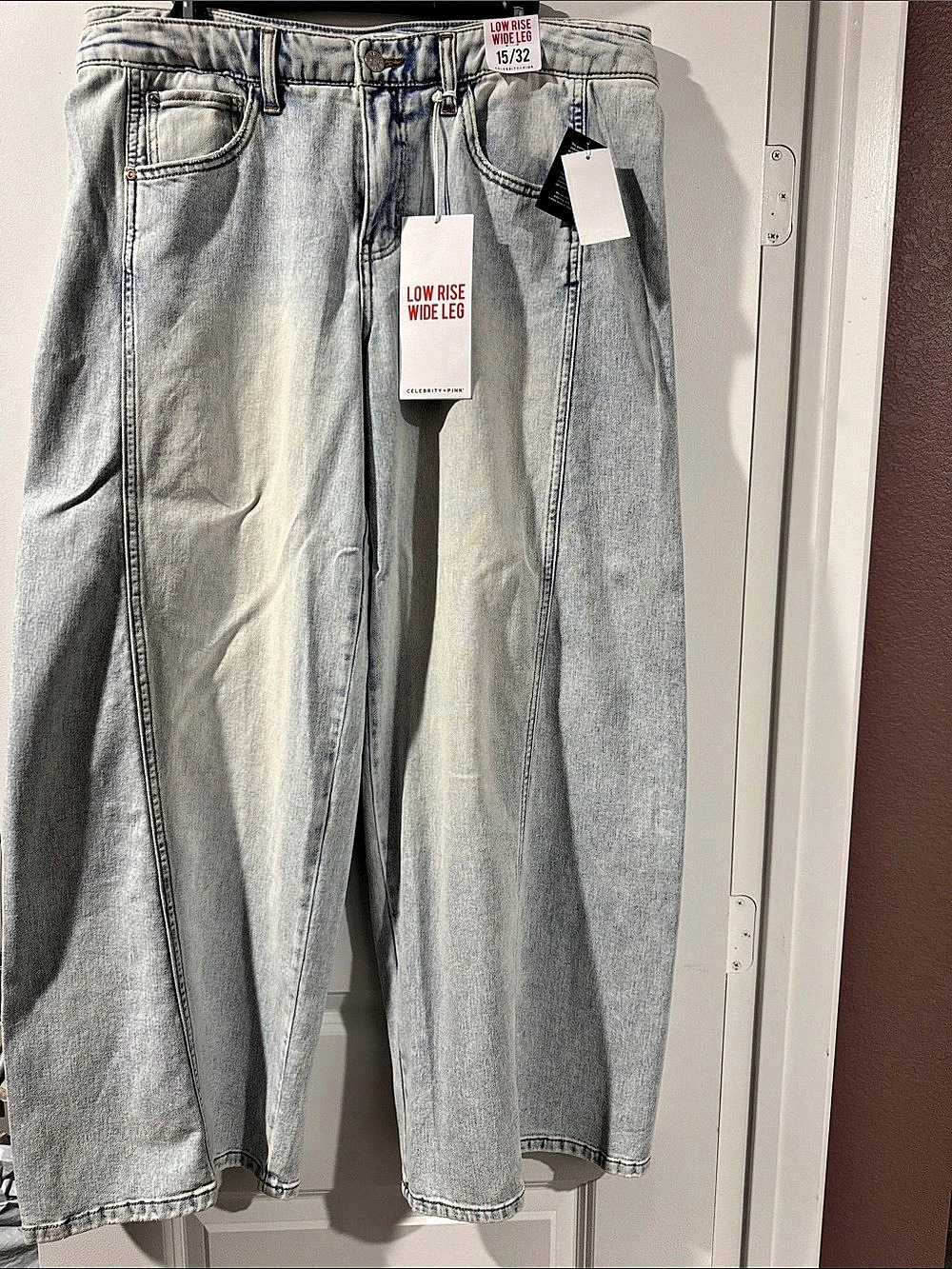 Celebrity Pink Low Rise Wide Leg Jean Jeans Blue Waist 15/32 NWT